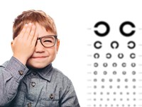 ¿Por qué es crucial realizar controles visuales a niños en edad escolar?